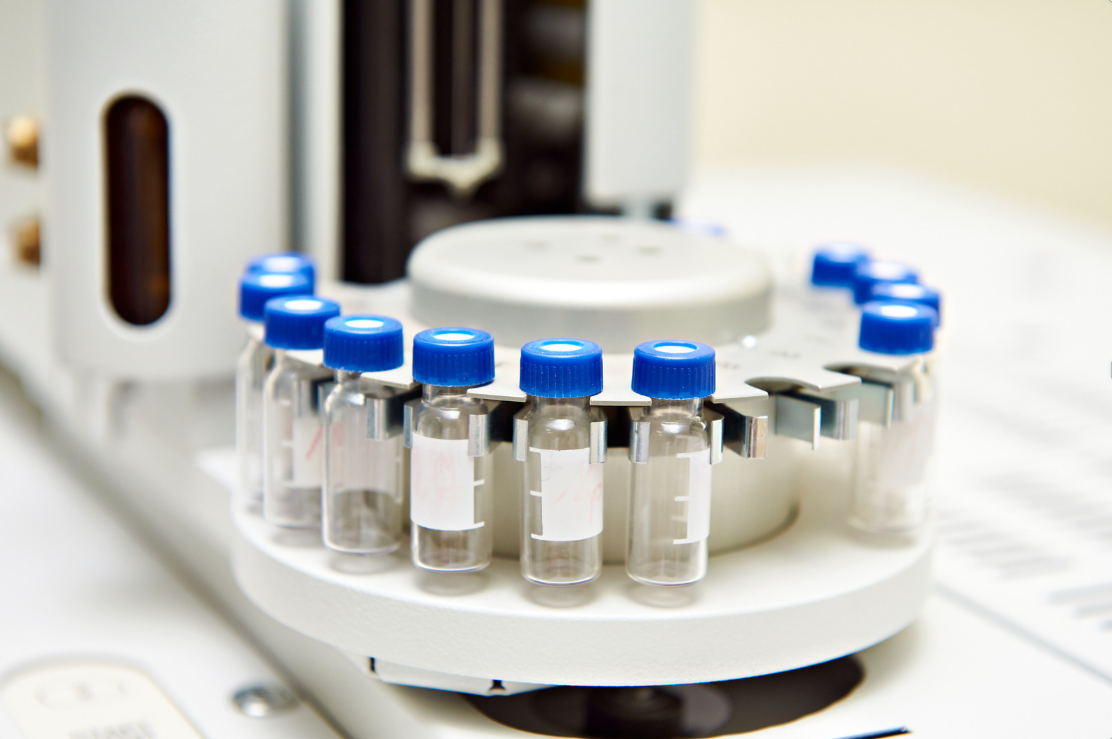 Diagnostic analyser samples requiring product data and lifecycle records